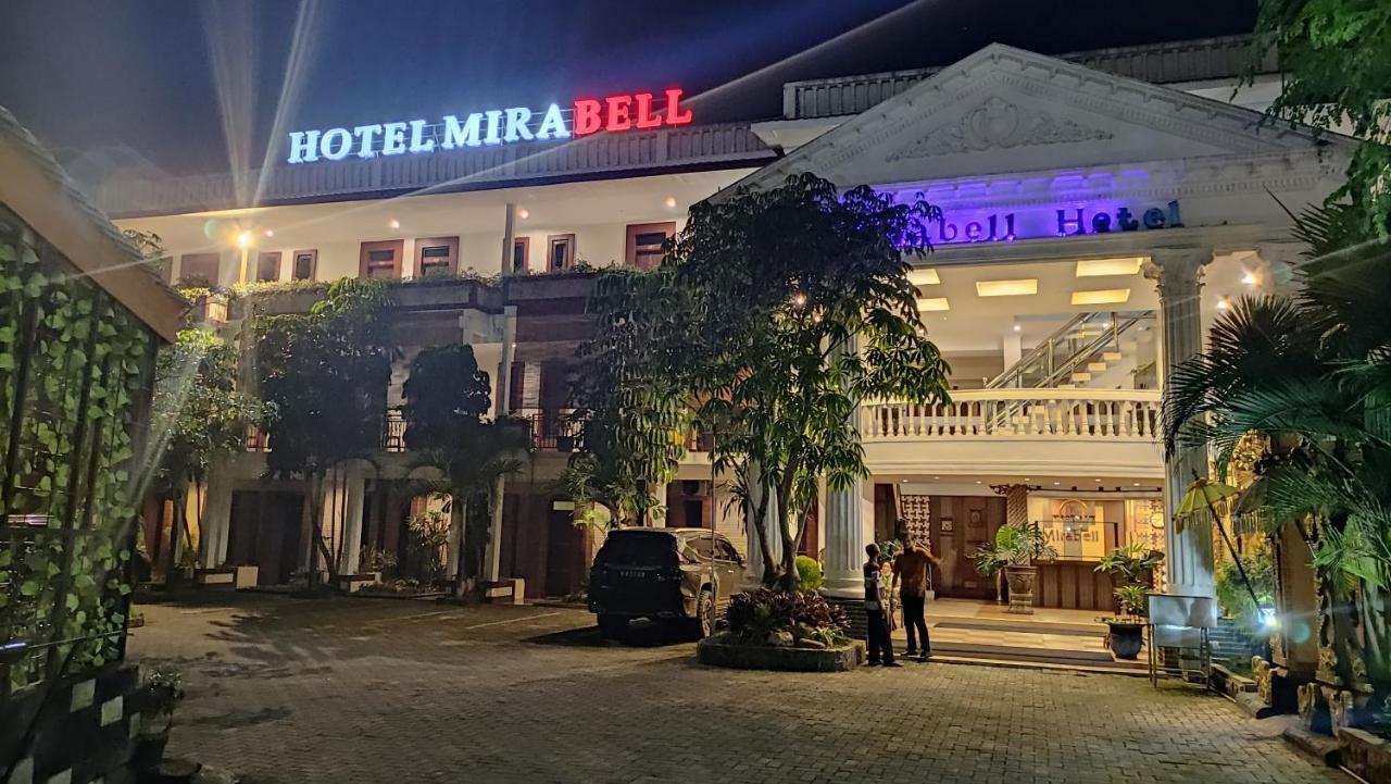 Mirabell Hotel & Convention Hall Malang Exterior foto